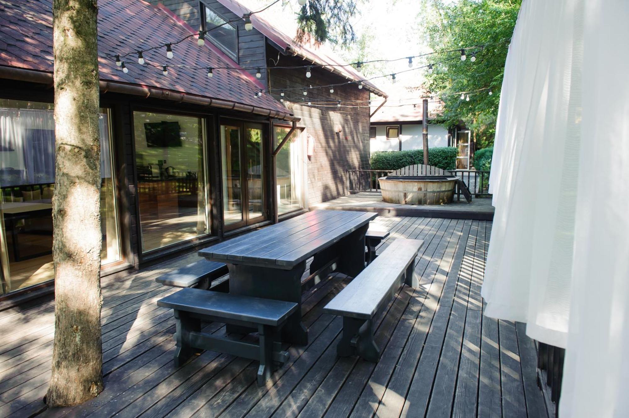 Tree House Relax Park Resort Chisinau